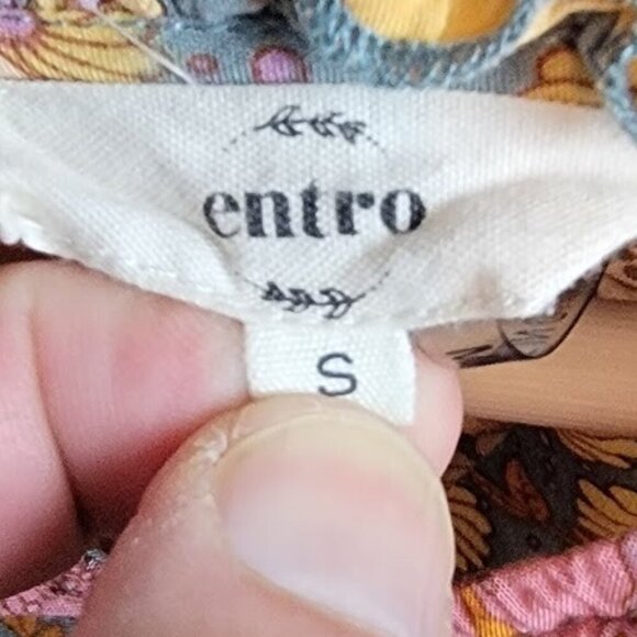 Entro Floral Ruched Sleeve Blouse - Size S - Picture 6 of 6